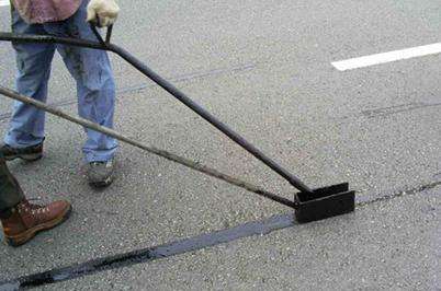 為長(zhǎng)垣某客戶(hù)做的道路灌縫膠